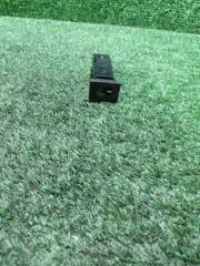 Фото запчасти кнопка обогрева сидений левая Geely Emgrand EC7 2014 Б/У запчасть Запчасть кнопка обогрева сидений левая Geely Emgrand EC7 2014