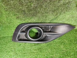 Запчасть решетка в бампер передняя правая Honda CR-V