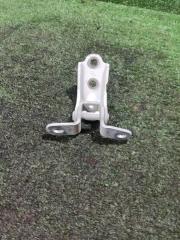 Запчасть петля двери задняя правая Hyundai Solaris