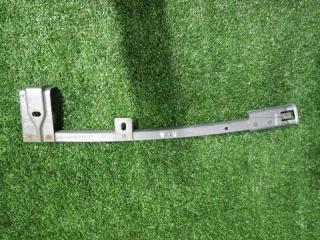 Запчасть направляющая стекла двери передняя правая Mitsubishi ASX 2013