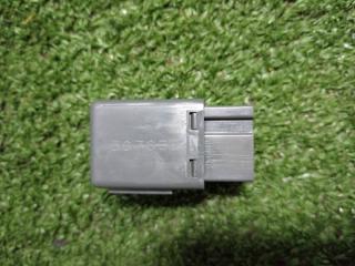 Фото запчасти реле Infiniti QX50 2015 Б/У запчасть Запчасть реле Infiniti QX50 2015