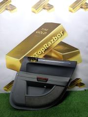 Запчасть обшивка двери задняя правая Chrysler 300C 2005