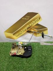 Запчасть замок двери задний левый Chrysler 300C 2006