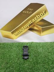 Запчасть кнопка стеклоподъемника задняя левая Toyota Camry 2011