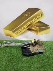 Запчасть замок двери передний правый Chrysler 300C 2006