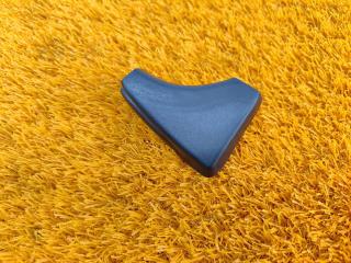 Запчасть накладка двери передняя правая Toyota Camry 2019