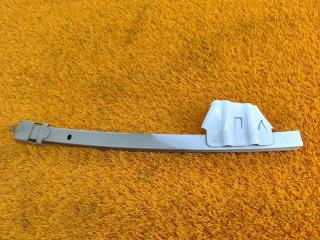 Запчасть направляющая стекла двери передняя левая Toyota Camry 2019