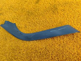 Запчасть накладка крышки багажника Toyota Camry 2019