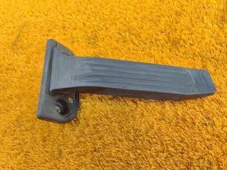 Запчасть педаль газа Toyota Camry 2019