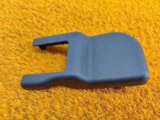 Запчасть заглушка крепления сиденья левая Haval F7 2021