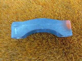 Запчасть кронштейн форсунки Porsche Cayenne GTS 2014