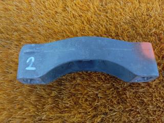 Запчасть кронштейн форсунки Porsche Cayenne GTS 2014