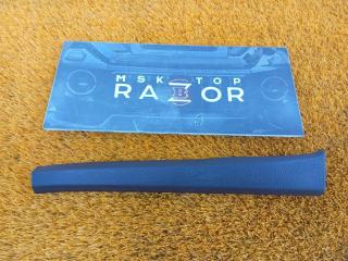 Запчасть накладка на стойку кузова передняя левая Porsche Cayenne GTS 2014