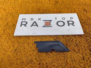 Фото запчасти молдинг двери задний правый Geely Coolray 2020 Б/У запчасть Запчасть молдинг двери задний правый Geely Coolray 2020