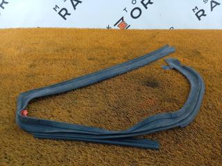 Запчасть уплотнитель проема двери задний правый Lexus LS 2018