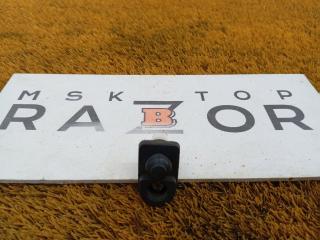 Запчасть датчик открытия двери Kia Rio X-Line 2019