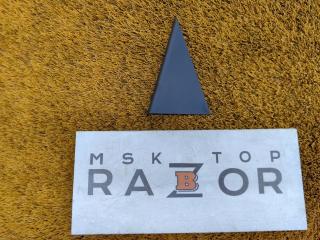 Запчасть уголок двери задний левый Geely Coolray 2022