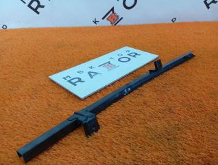 Запчасть направляющая стекла двери задняя левая Geely Coolray 2023