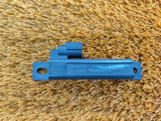 Фото запчасти антенна Nissan Murano 2021 Б/У запчасть Запчасть антенна Nissan Murano 2021