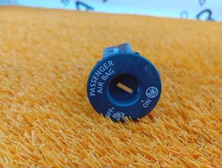 Фото запчасти выключатель подушки безопасности Nissan Qashqai 2021 Б/У запчасть Запчасть выключатель подушки безопасности Nissan Qashqai 2021