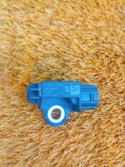 Фото запчасти датчик удара Nissan Qashqai 2021 Б/У запчасть Запчасть датчик удара Nissan Qashqai 2021