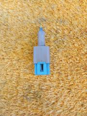 Фото запчасти датчик педали тормоза Nissan Qashqai 2021 Б/У запчасть Запчасть датчик педали тормоза Nissan Qashqai 2021