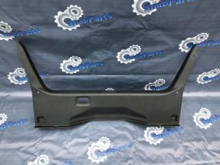 Накладка замка багажника Nissan Fuga 2008