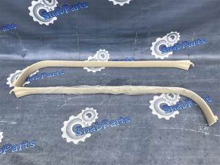 Запчасть накладка на порог салона передняя левая Toyota Brevis 2006