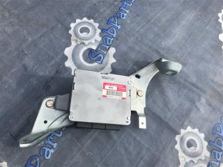 Блок управления пневмоподвеской Toyota Celsior 2004