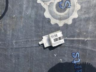 Ручка открытия капота Toyota Prius 2010