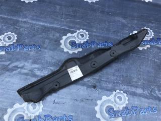 Защита крыла передняя правая Toyota Prius 2010