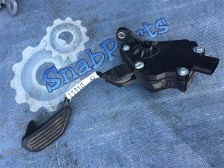 Педаль газа Toyota Fielder 2014