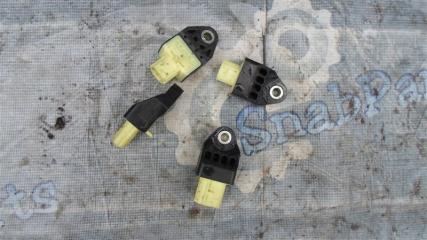 Запчасть датчик airbag Toyota Fielder 2014