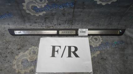 Запчасть накладка на порог салона передняя правая Toyota Brevis 2006