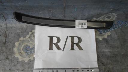 Запчасть накладка на порог салона задняя правая Toyota Brevis 2006