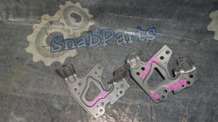 Крепление магнитофона Toyota Prius 2010