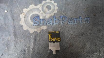 Ручка открытия капота Toyota Prius 2010