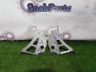 Крепление магнитофона Toyota Prius 2008