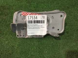 Крепление магнитофона Toyota Premio 2008