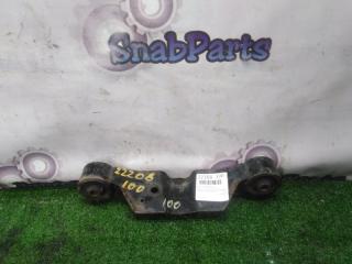 Фото запчасти крепление редуктора Subaru Forester 2008 контрактная запчасть Запчасть крепление редуктора Subaru Forester 2008