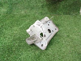 Крепление магнитофона Toyota Allion 2010