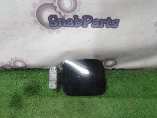 Запчасть лючок бензобака Nissan Fuga 2010