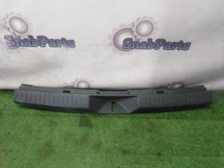 Накладка замка багажника Toyota Fielder 2008