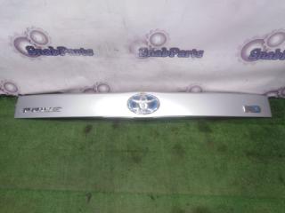 Накладка 5-й двери Toyota Prius 2009