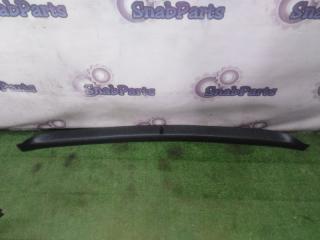 Фото запчасти накладка замка багажника Toyota Mark 2 1993 контрактная запчасть Запчасть накладка замка багажника Toyota Mark 2 1993