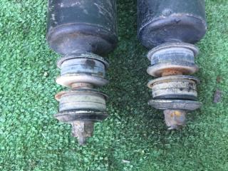 Амортизатор передний правый Grand Hiace VCH16