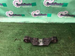 Фото запчасти крепление редуктора Subaru Forester контрактная запчасть Запчасть крепление редуктора Subaru Forester