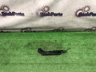 Запчасть крепление бампера переднее левое Subaru Outback