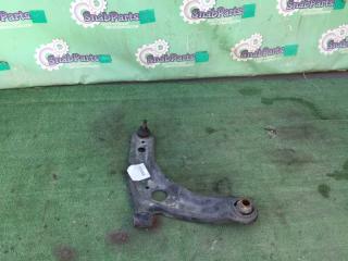 Запчасть рычаг передний правый Toyota Sienta 2017