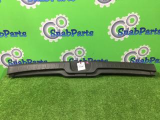 Накладка замка багажника Nissan Serena 2016